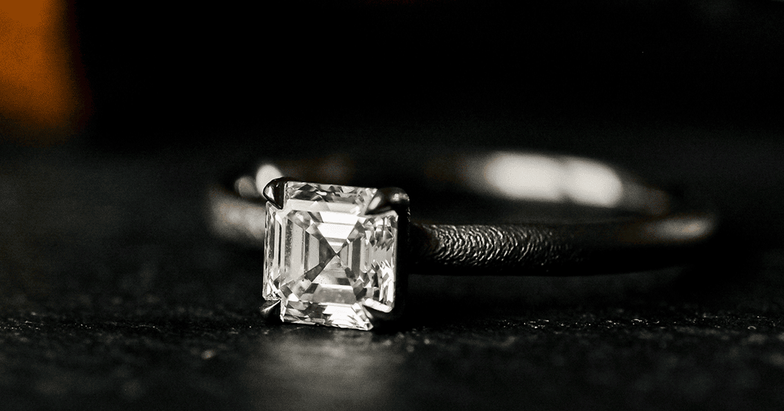verlobungsringe-tantalum-trauringe Verlobungsring aus 999 Tantal mit einem 1.5 ct großes Asscher Diamanten